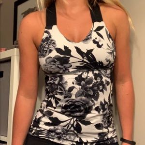 Lululemon top
